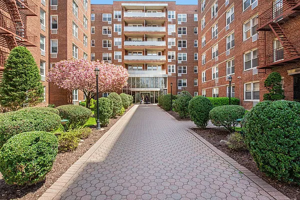 Sold by Keller Williams NYC | media 20