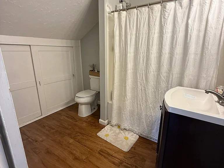 1011 Delta Ave — Photo 11