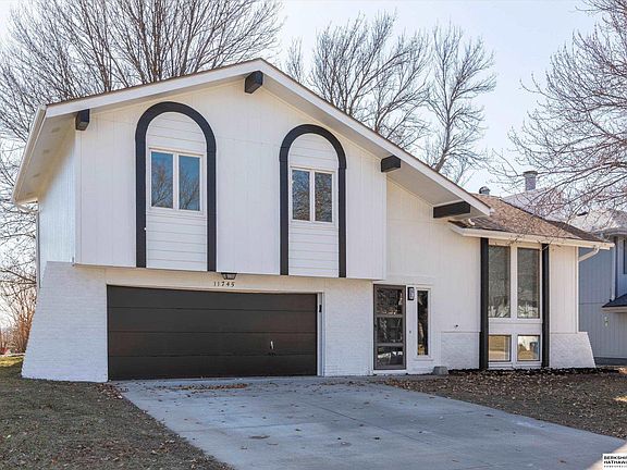 3rd image of 11745 Himebaugh Cir