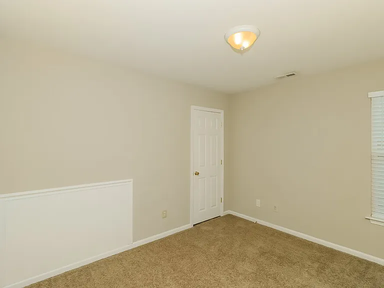 8153 Rolling Meadows Ln — Photo 13