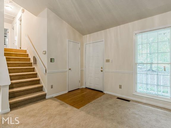 4th image of 50 Camile Ct