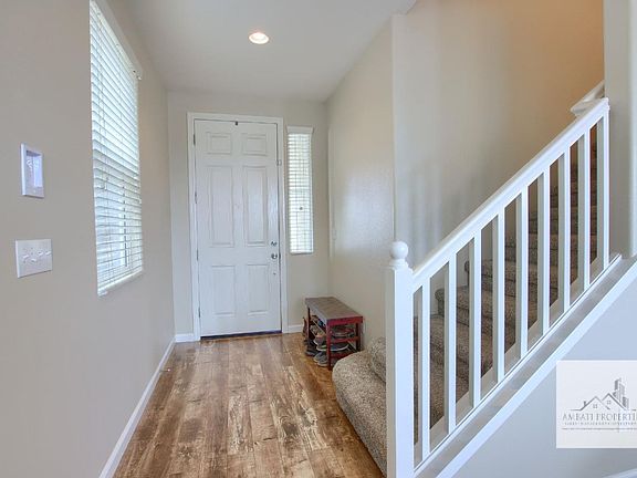 3rd image of 3696 Richmond Ave