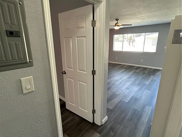 8523 Cedar St — Photo 30