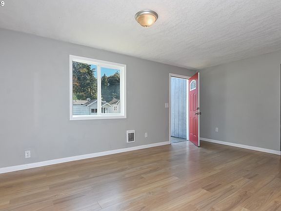 4th image of 821 N Kelso Ave