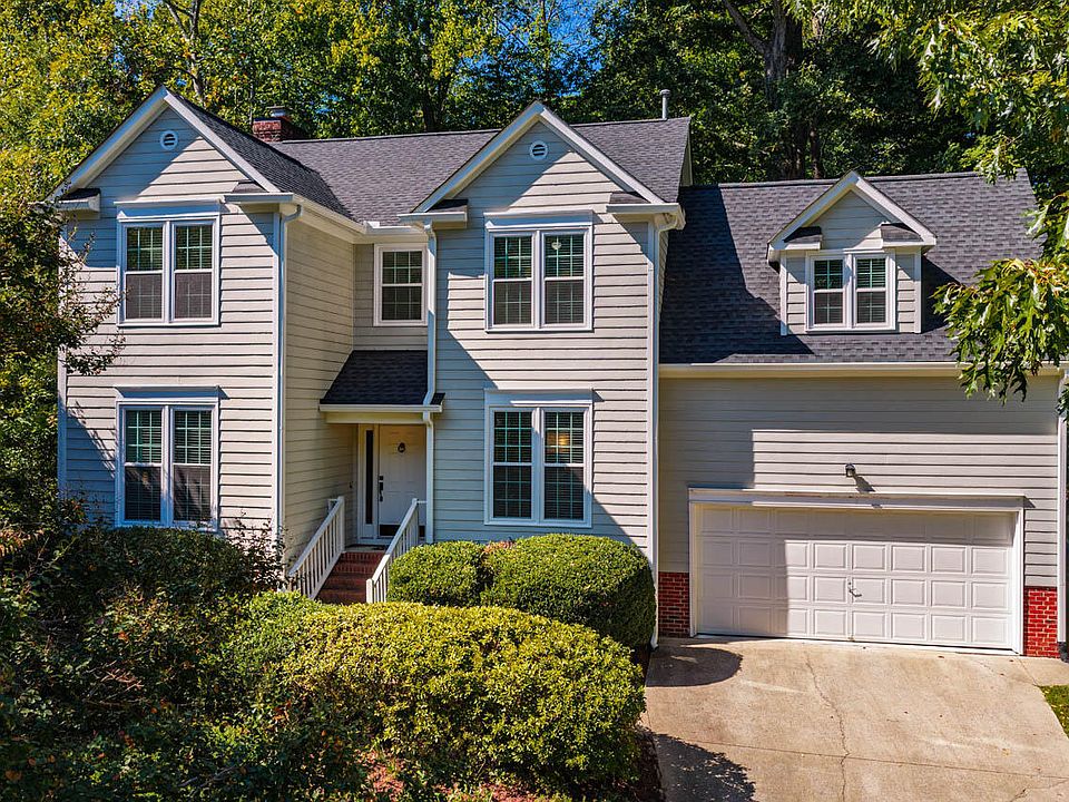 1st image of 202 Cobble Ridge Dr