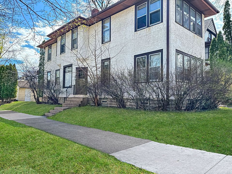 1st image of 1019 W 31st St