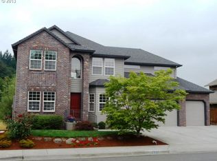 327 SW 37th Ter, Gresham, OR 97080