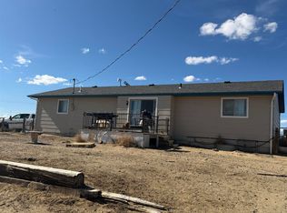 28 S Monkey Rd, Glenrock, WY 82637