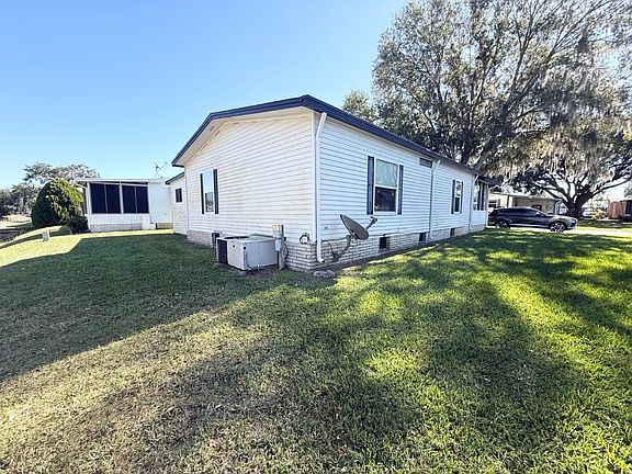 5th image of 565 Oak Island Cir