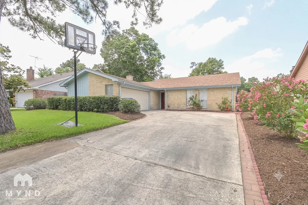 3 bed, 2.0 bath, 1820 sqft, $1,850 — Photo 1