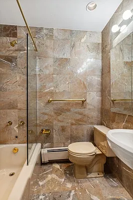 Rented by Luxian International Realty LLC | media 80