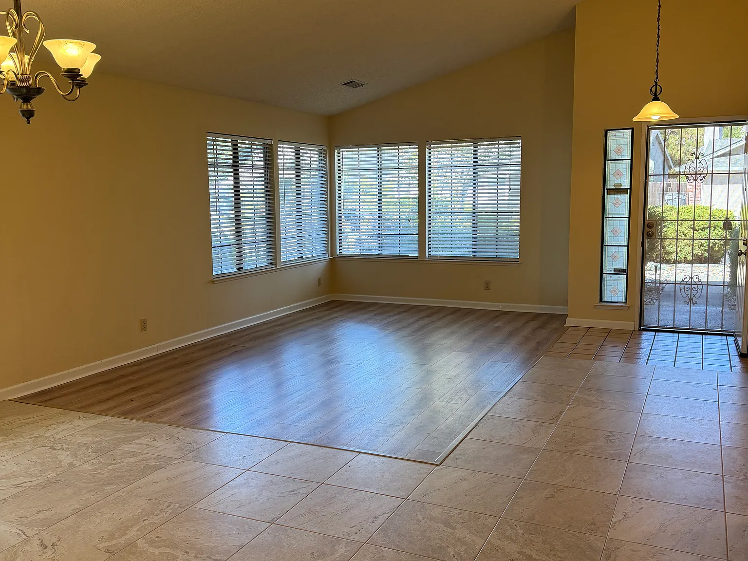 4 bed, 1792 sqft, $2,900 — Photo 3