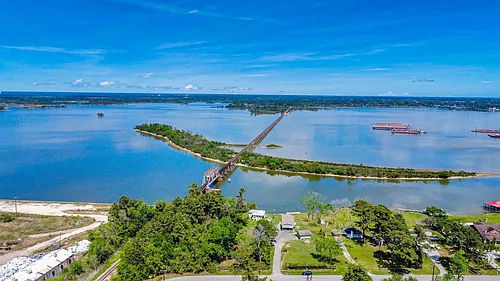 17111 River Rd Photo 1