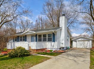 215 Waukee Ave, Waukee, IA 50263