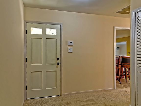 5th image of 18 Elridge Ln