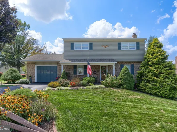 250 N Water St, Hummelstown, PA 17036