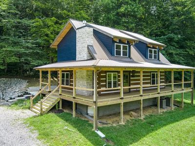 366 S Cave Valley Rd, Byrdstown, TN, 38549
