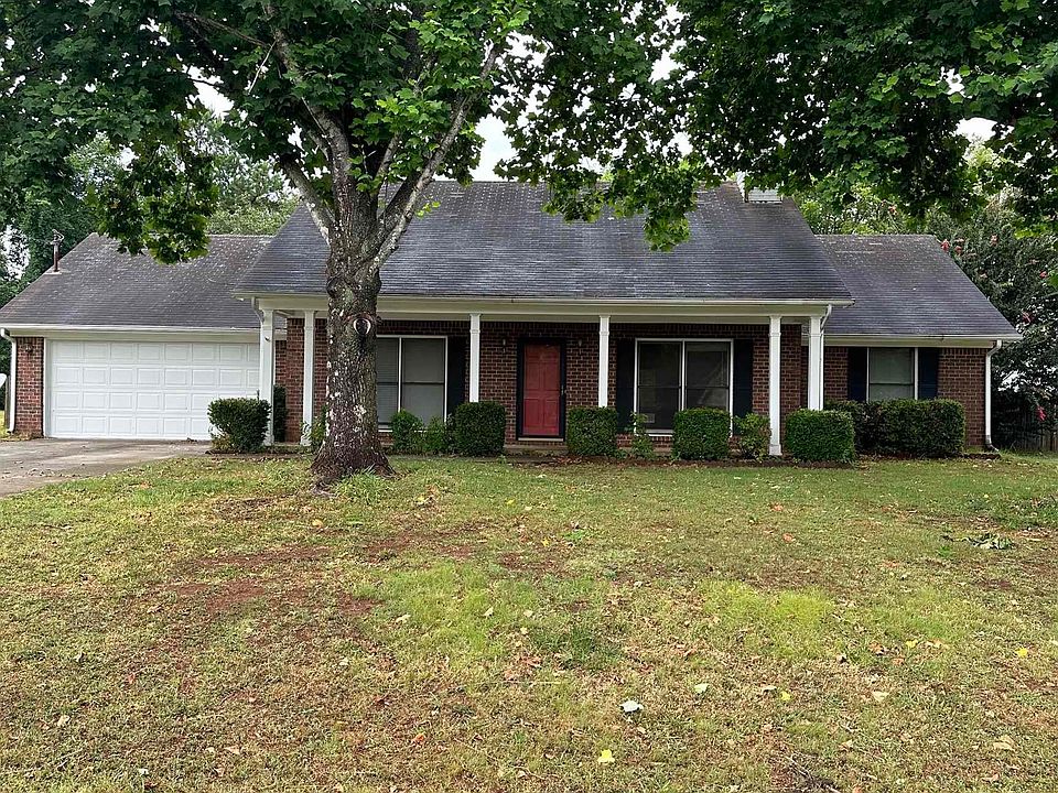 1st image of 161 NW Raspberry Way
