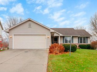 5803 Running Deer Trl, Mc Farland, WI 53558