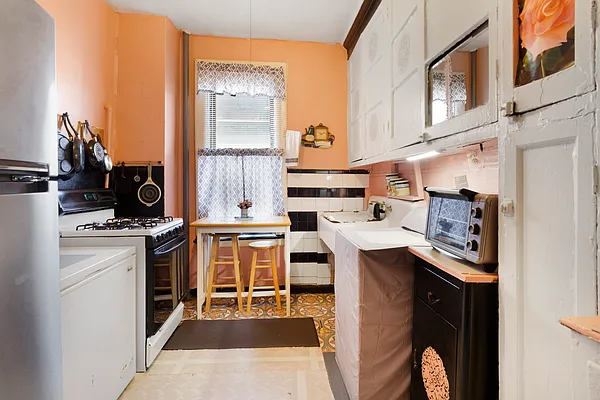 Sold by Douglas Elliman | media 2