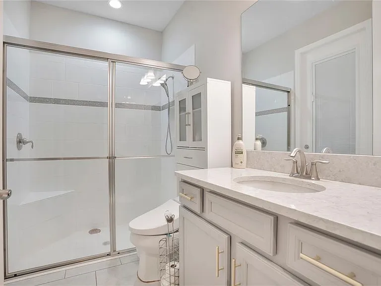 21914 Butterfly Kiss Dr — Photo 24