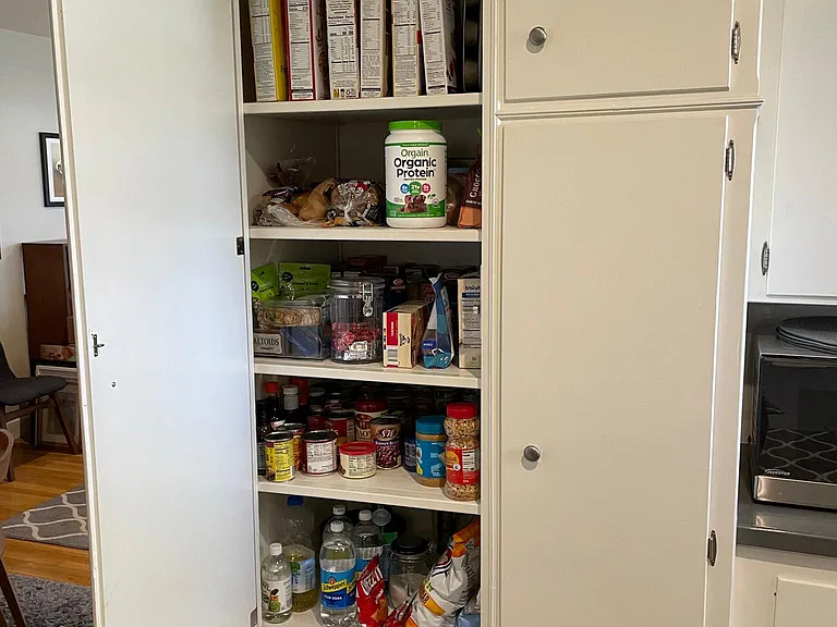 Kitchen pantry