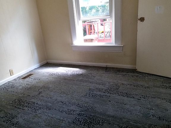 5th image of 122 W Barnes Ave APT 1
