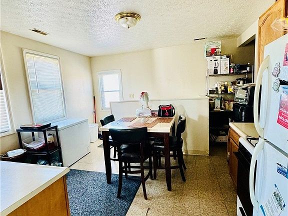 5th image of 6412 Storer Ave