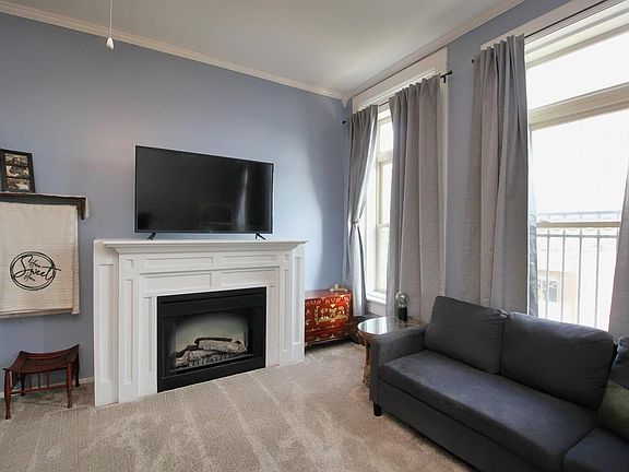 4th image of 1623 2nd Ave Suite 300