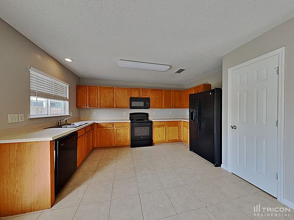 4th image of 7125 S Beekman Lake Dr