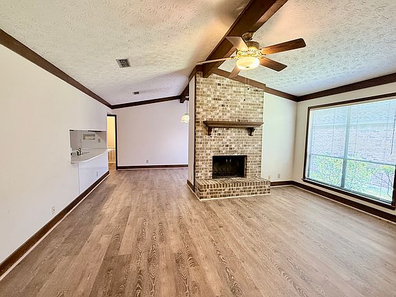 3rd image of 1520 Katrina Pl