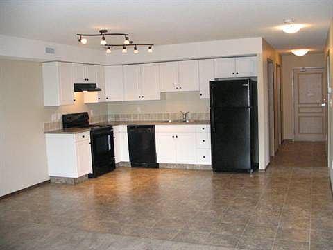 4th image of 1706 47a Ave