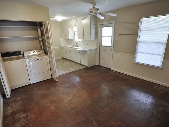 4th image of 5321 Westminster Dr