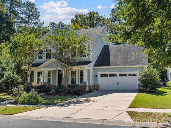 736 Yellow Jessamine Dr, Clover, SC 29710