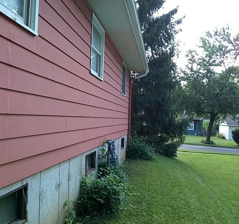2nd image of 2236 Forest View Rd