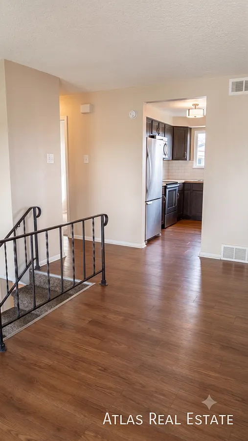 Coming Soon Spacious 5-Bedroom Home With Fenced Yard, Garage & Easy Access To Anchutz, Dia And Do... — Photo 3