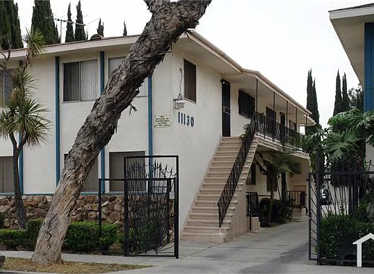 11132 S Freeman Ave — Photo 2