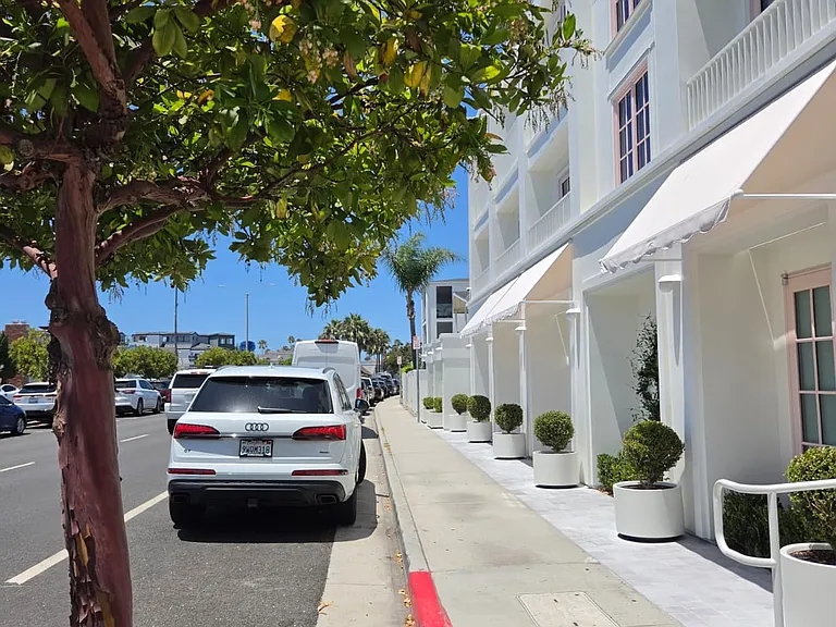 1812 W Balboa Blvd #B — Photo 28