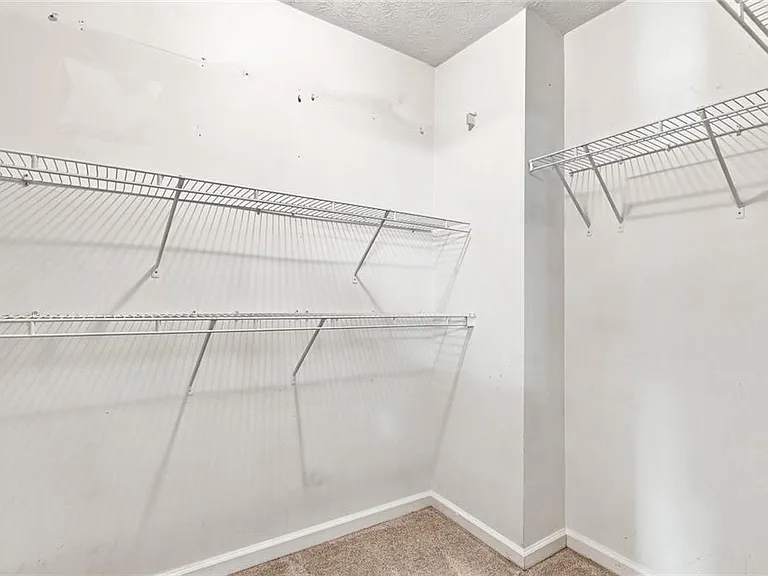 3063 Kentmere Dr — Photo 19