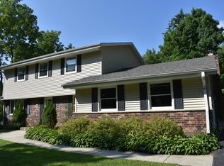 W214N10351 Oak Ln, Colgate, WI 53017