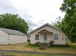 1951 Cole St, Enumclaw, WA 98022