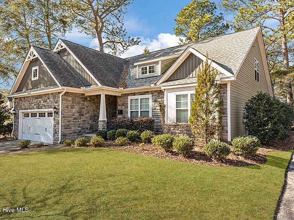 4th image of 308 Pinecrest Drive