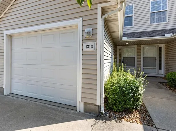 1313 SE Broadway Cir, Lees Summit, MO 64081