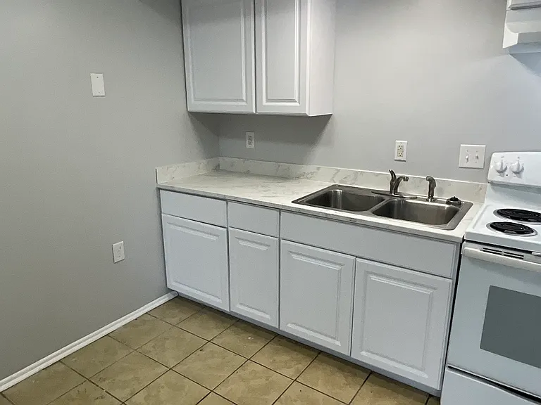 612 Smithfield Ave #1 — Photo 3