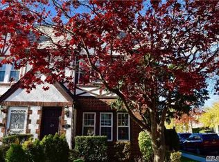 9521 68th Ave, Flushing, NY 11375