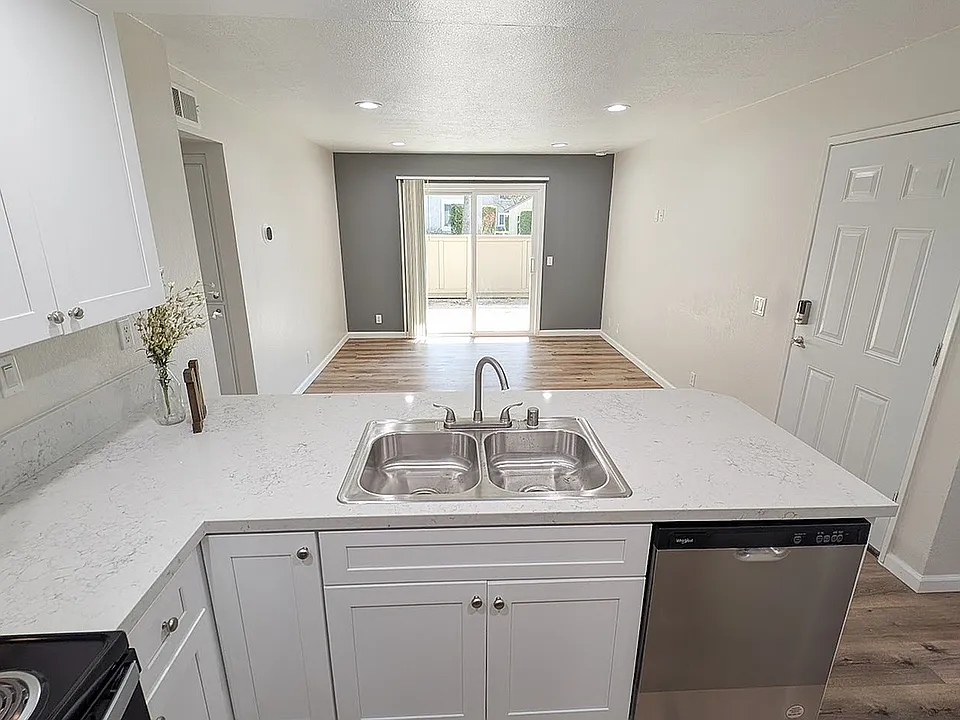 Cypress_Cedar Model Kitchen View 2