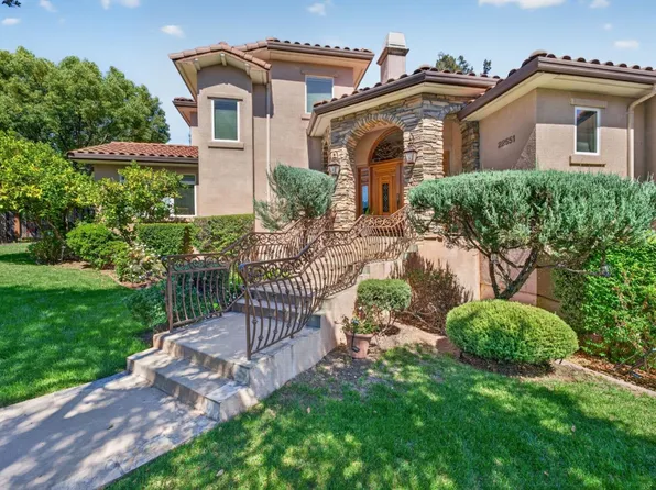 22551 Ricardo Rd, Cupertino, CA 95014