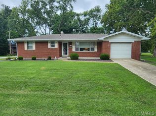 111 W Poplar St, Mascoutah, IL