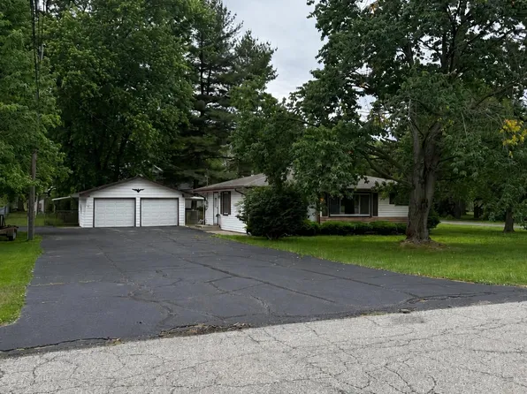 1905 Crockett Ave, Valparaiso, IN 46383