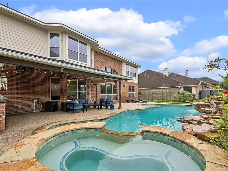 1125 Shady Knoll Ln — Photo 31
